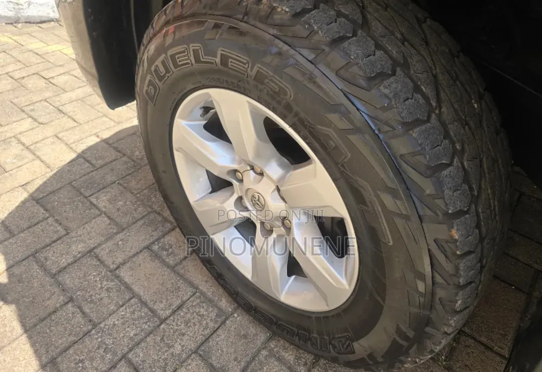 Toyota Land Cruiser Prado 2015 Black