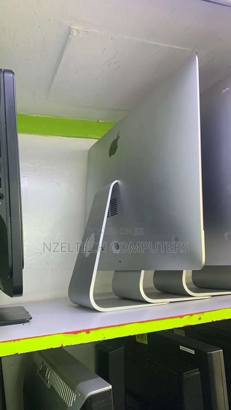 Dell 38 Inch Curved Monitor 
Model:U3821DW
Resolution:3840*1600