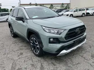 Toyota RAV4 2019 Green