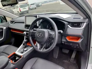 Toyota RAV4 2019 Green