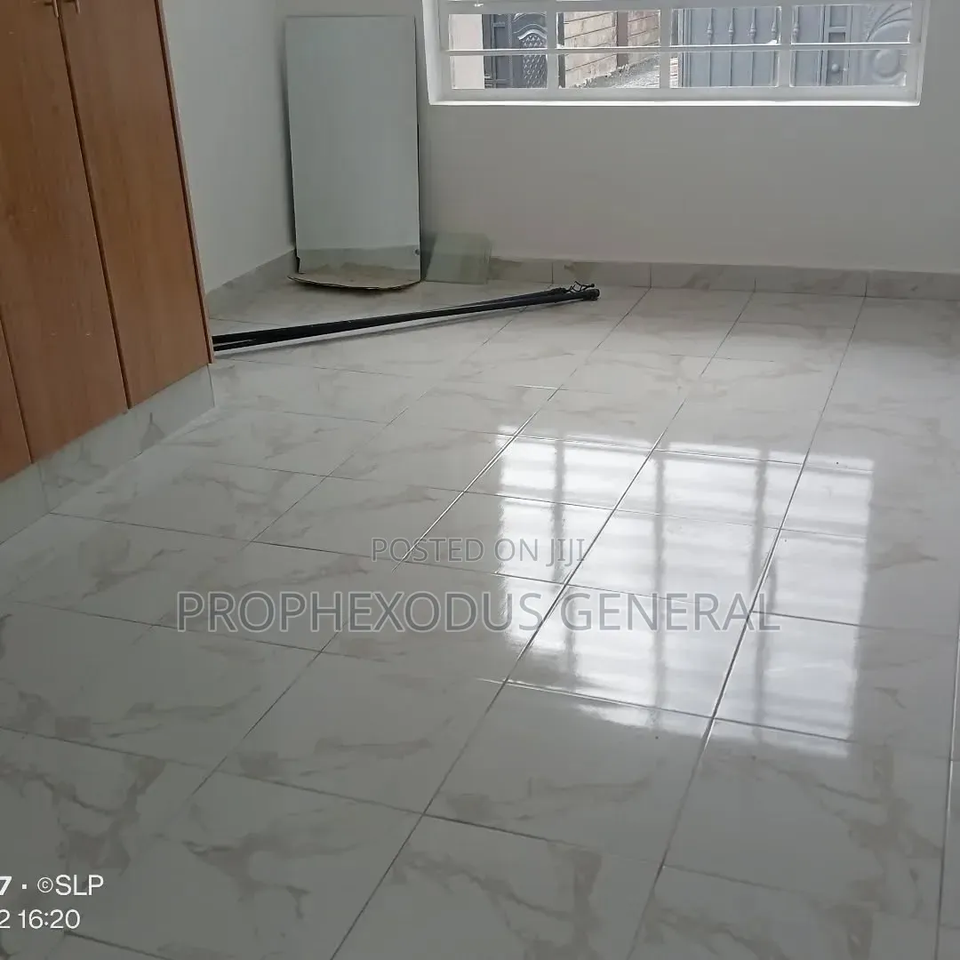 3bdrm Bungalow in Oloolua for sale