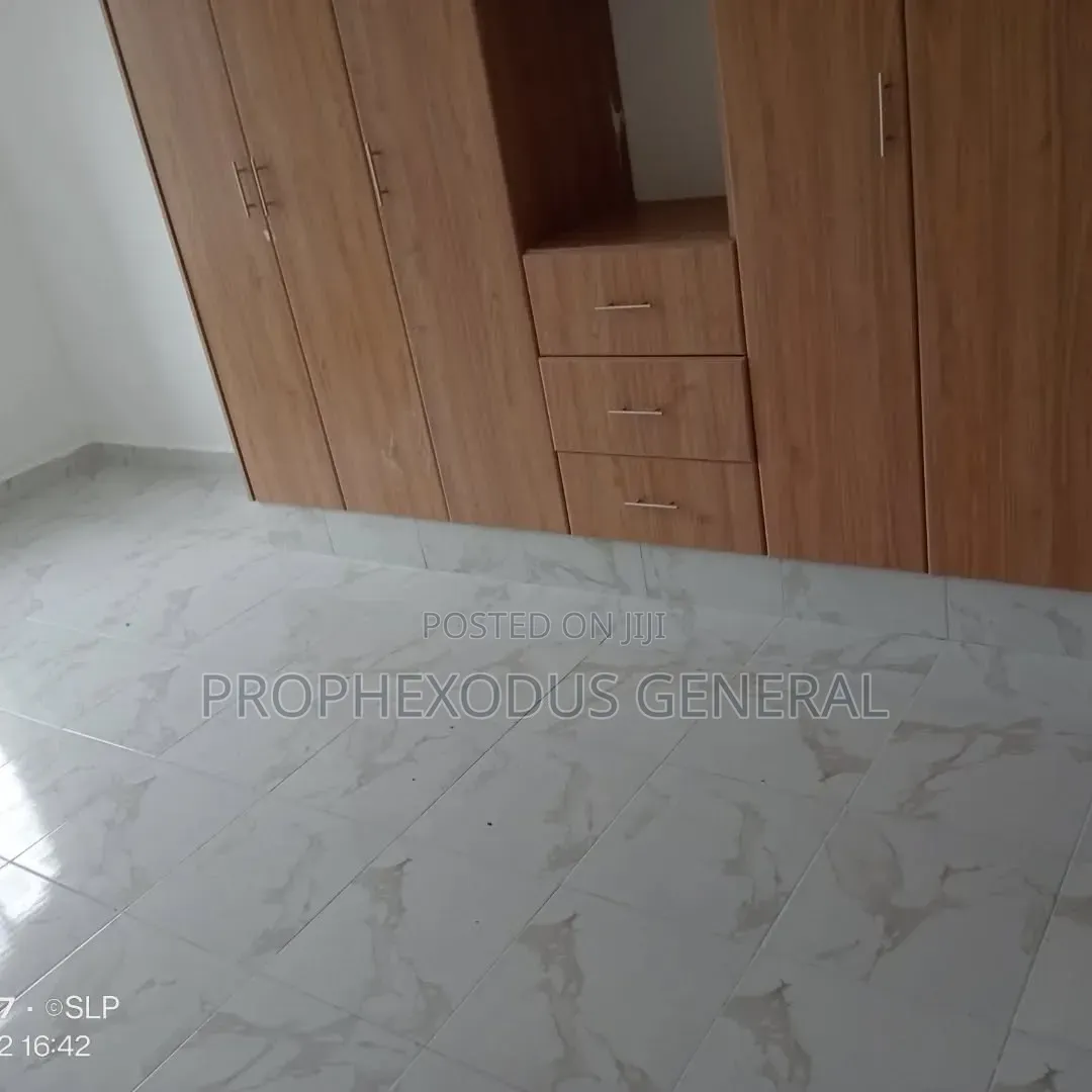 3bdrm Bungalow in Oloolua for sale