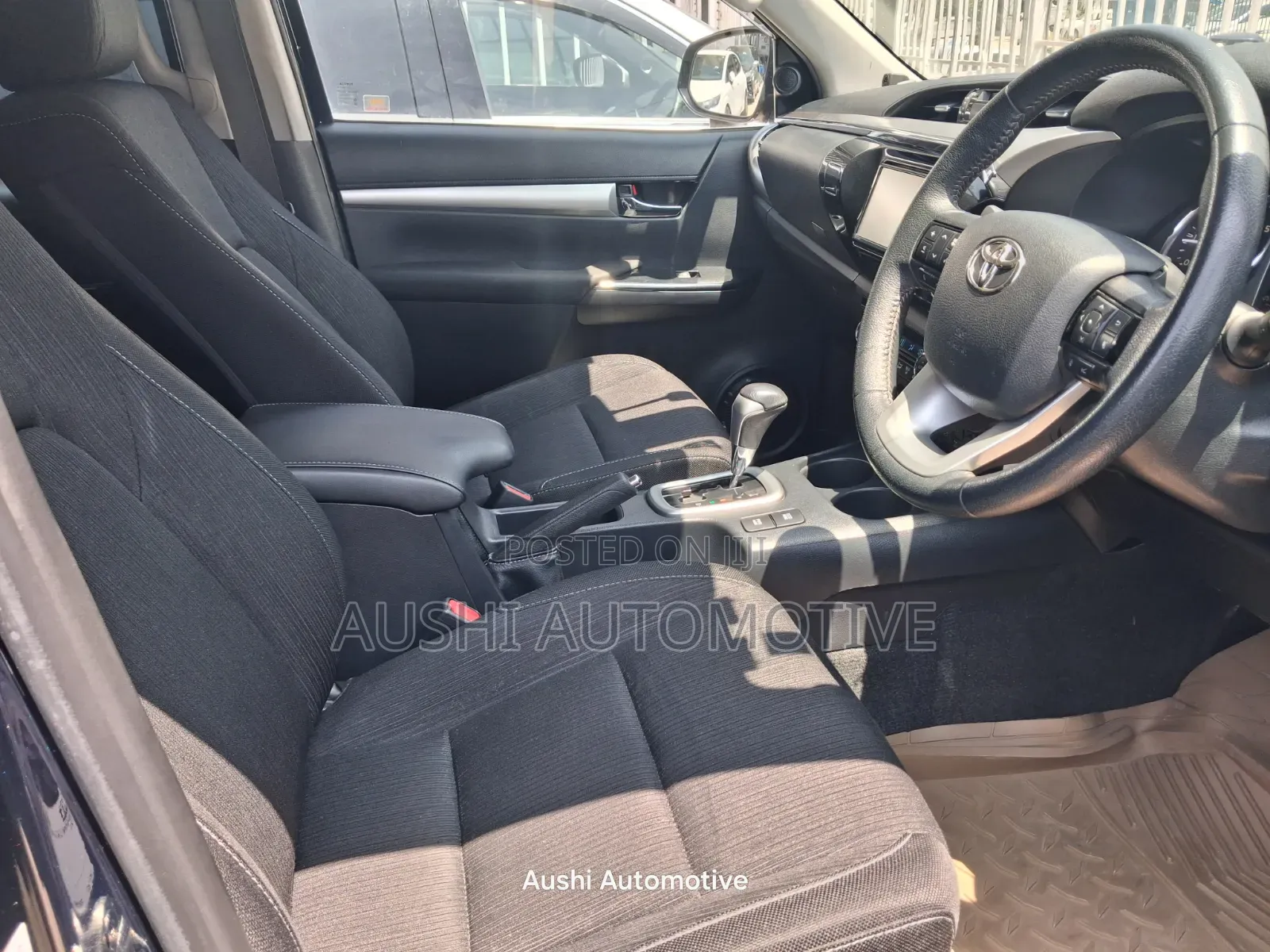 Toyota Hilux 2020 Blue