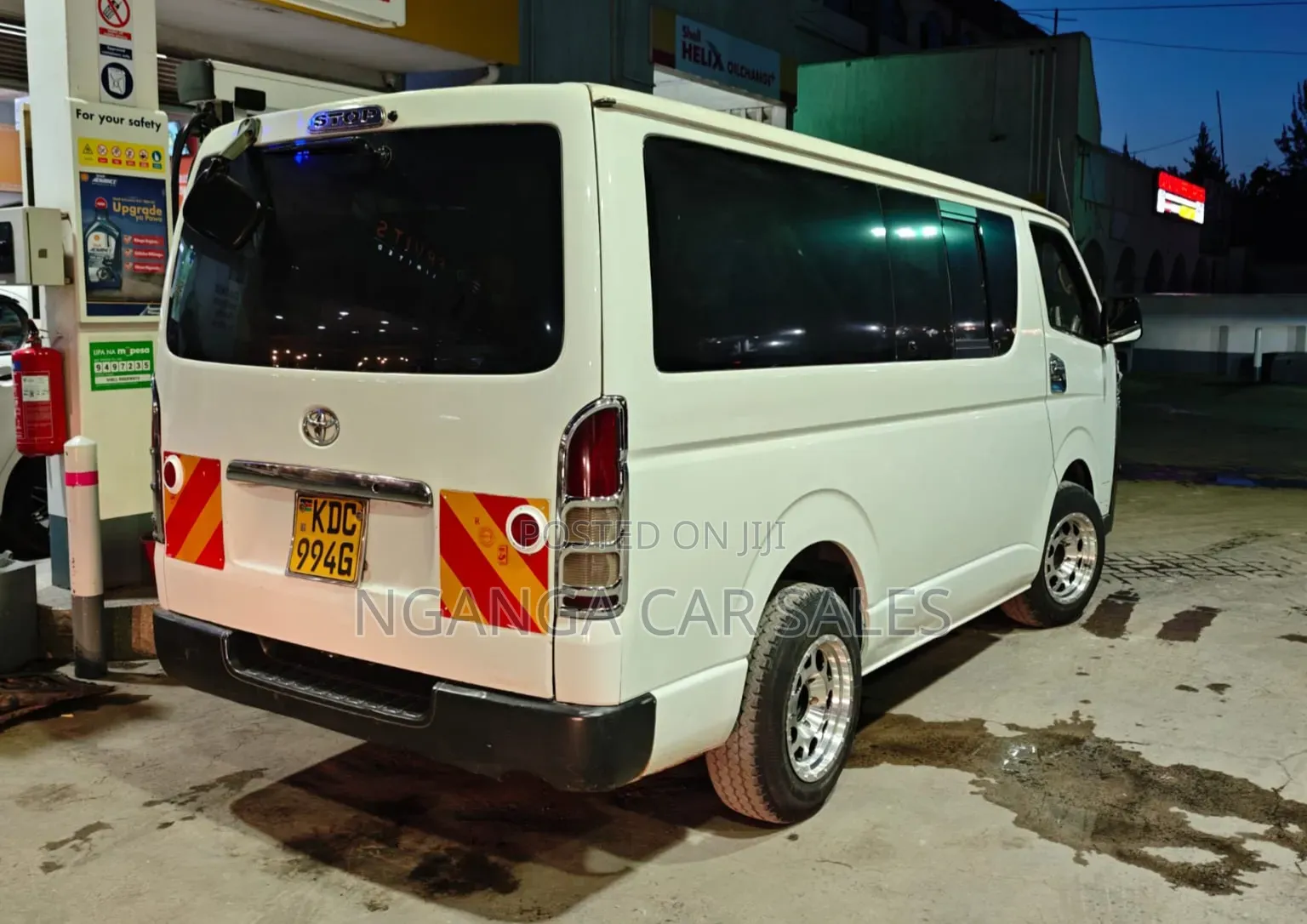 Toyota HiAce 2013 White