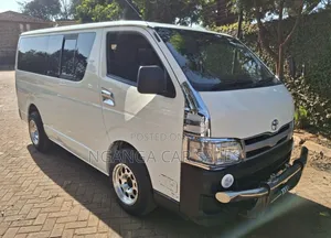 Toyota HiAce 2013 White