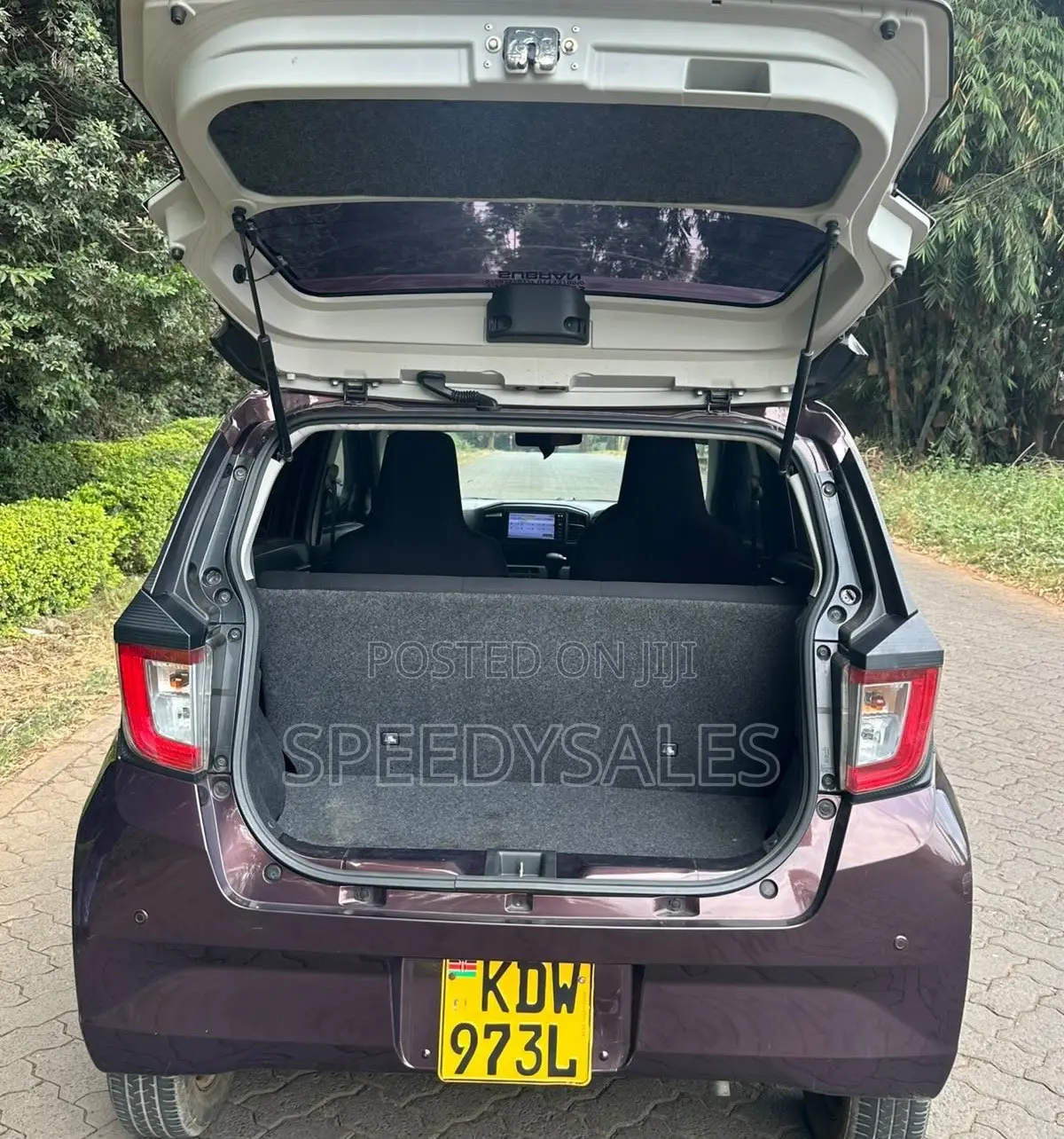 Daihatsu Mira 2018 Maroon