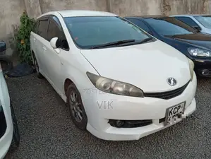 Toyota Wish 2010 Pearl
