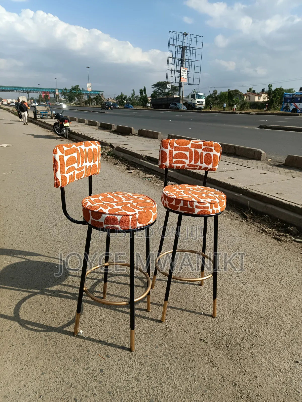 Luxury High Kitchen Counter Stools...