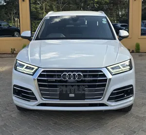 Audi Q5 45 Premium AWD quattro 2020 White