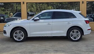 Audi Q5 45 Premium AWD quattro 2020 White