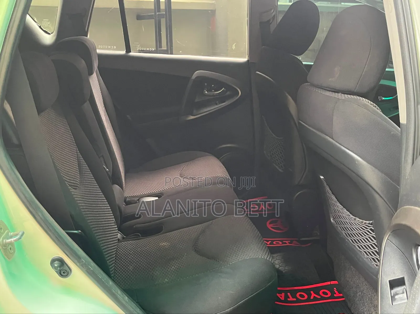 Toyota RAV4 2010 White