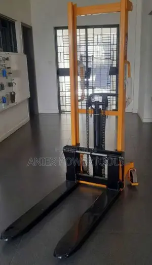 Aico Japan MANUAL STACKER 1.5 Tonnes (1500kgs) Lifting Height 3 Metres