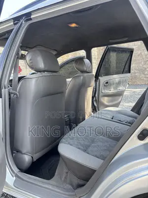 Toyota Corolla 2000 Silver