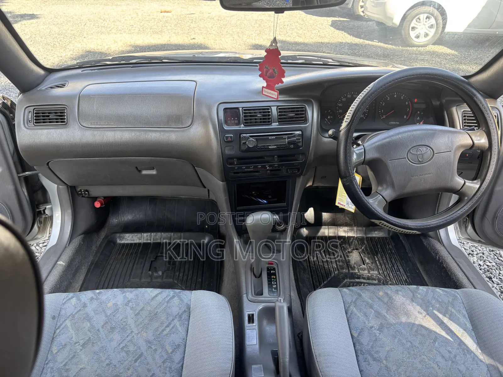 Toyota Corolla 2000 Silver
