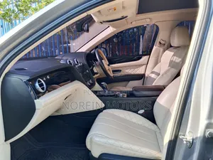 Bentley Bentayga 2017 Silver