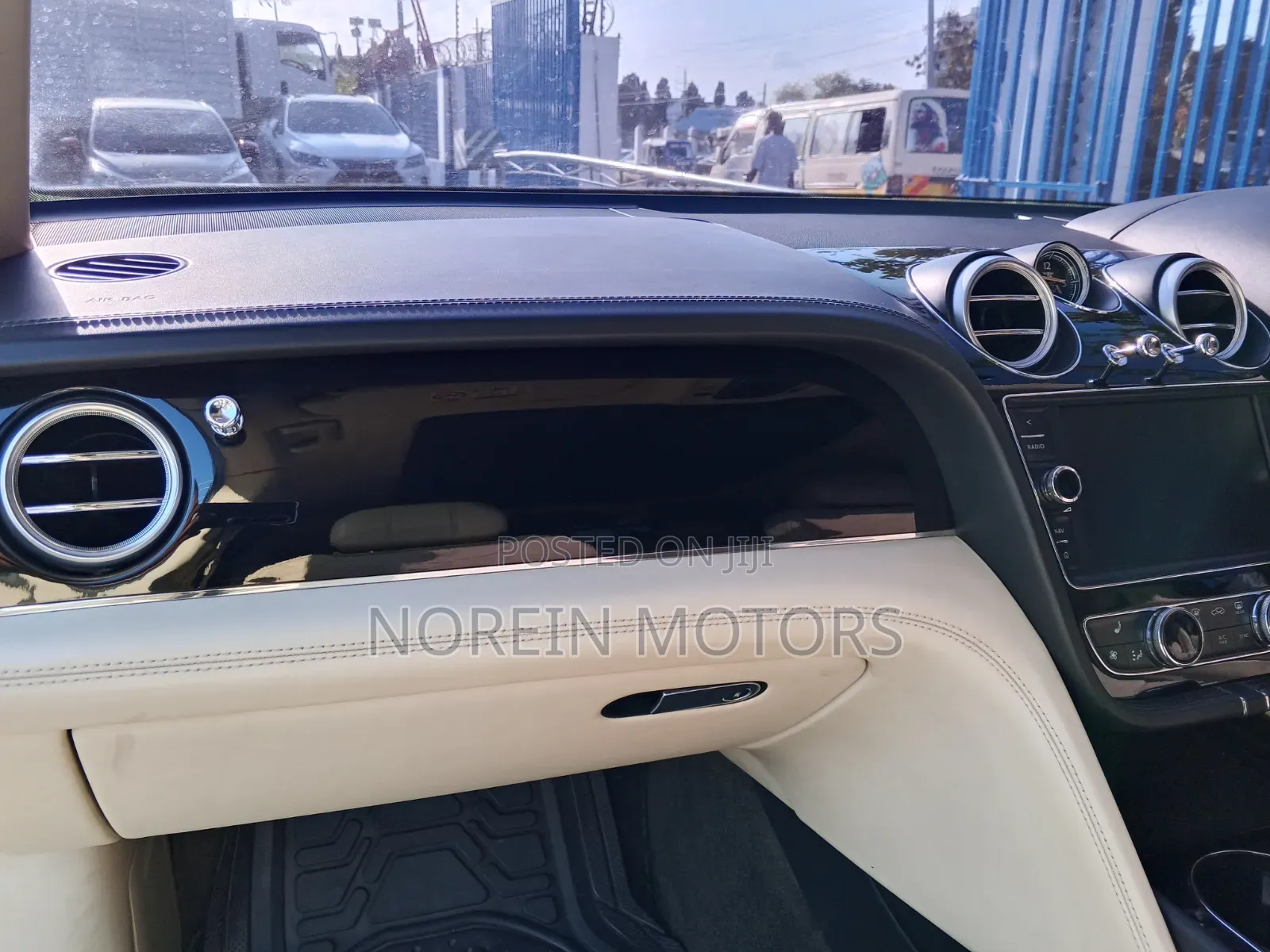 Bentley Bentayga 2017 Silver