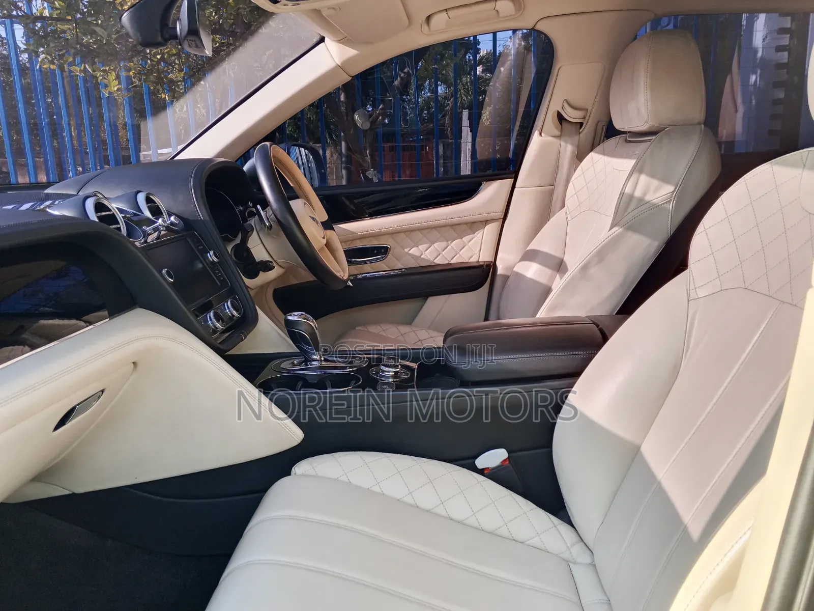 Bentley Bentayga 2017 Silver
