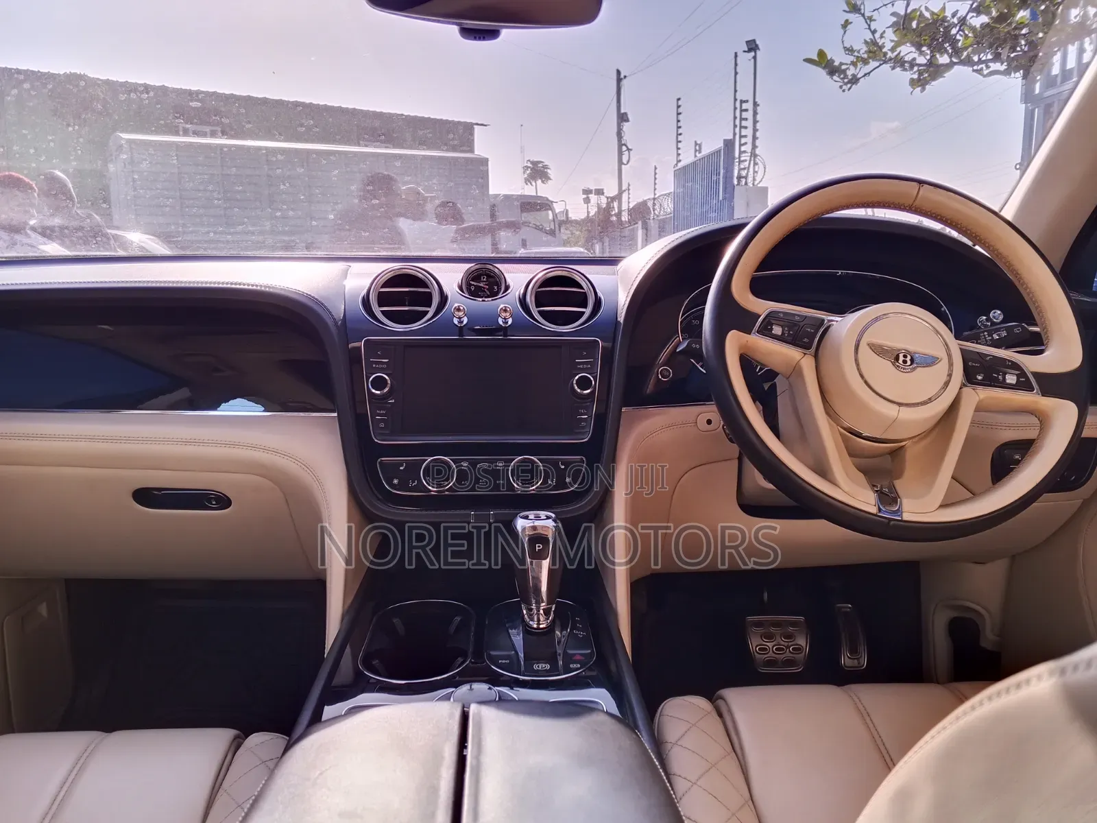 Bentley Bentayga 2017 Silver