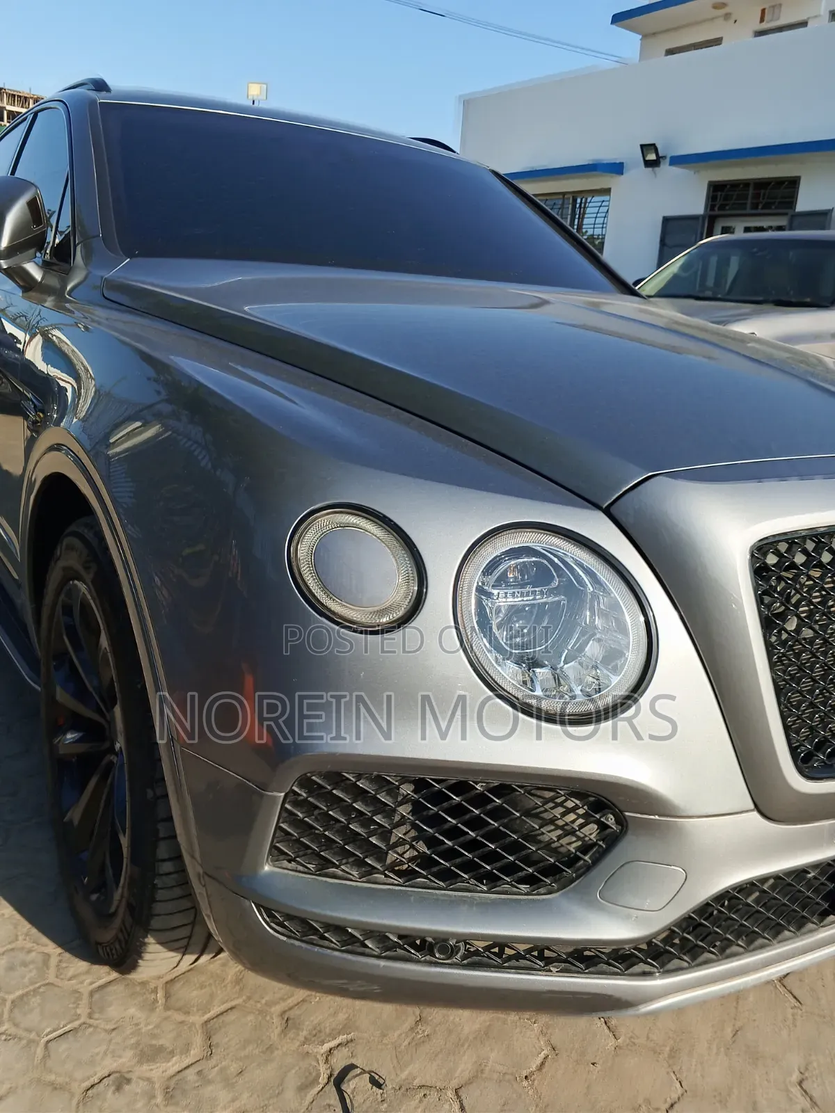 Bentley Bentayga 2017 Silver