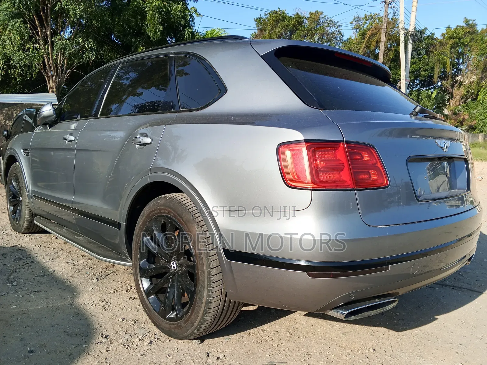 Bentley Bentayga 2017 Silver