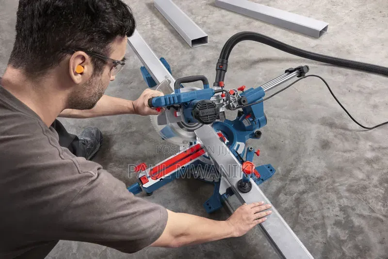 Professional Gcm305-216s
Mitre Saw