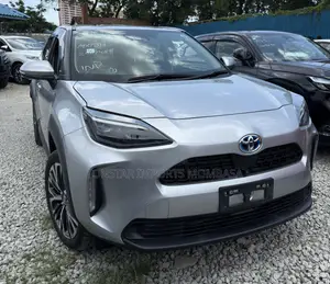 Toyota Yaris Cross 1.5 Hybrid FWD 2020 Silver