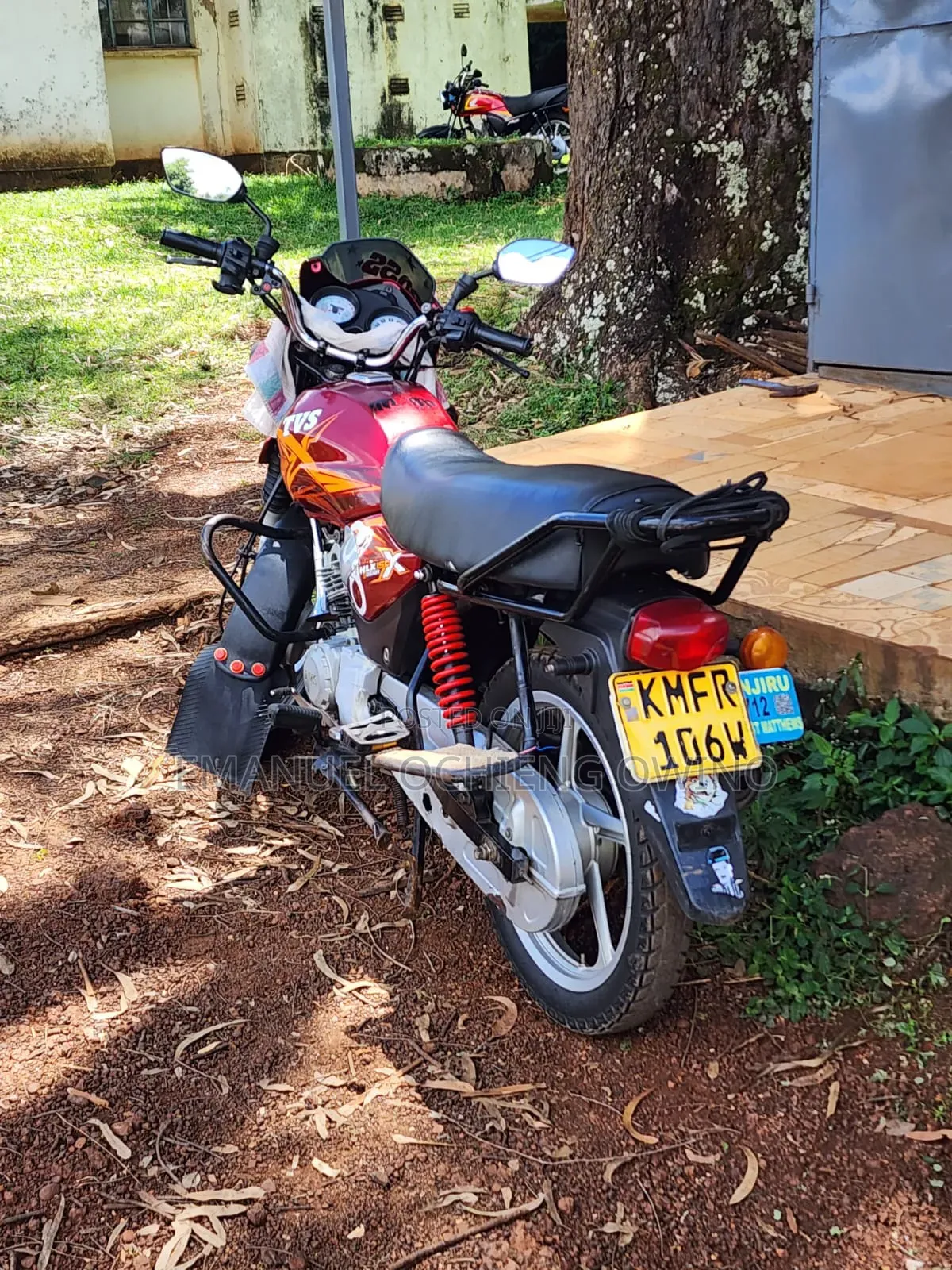 TVS HLX 125 2020 Red