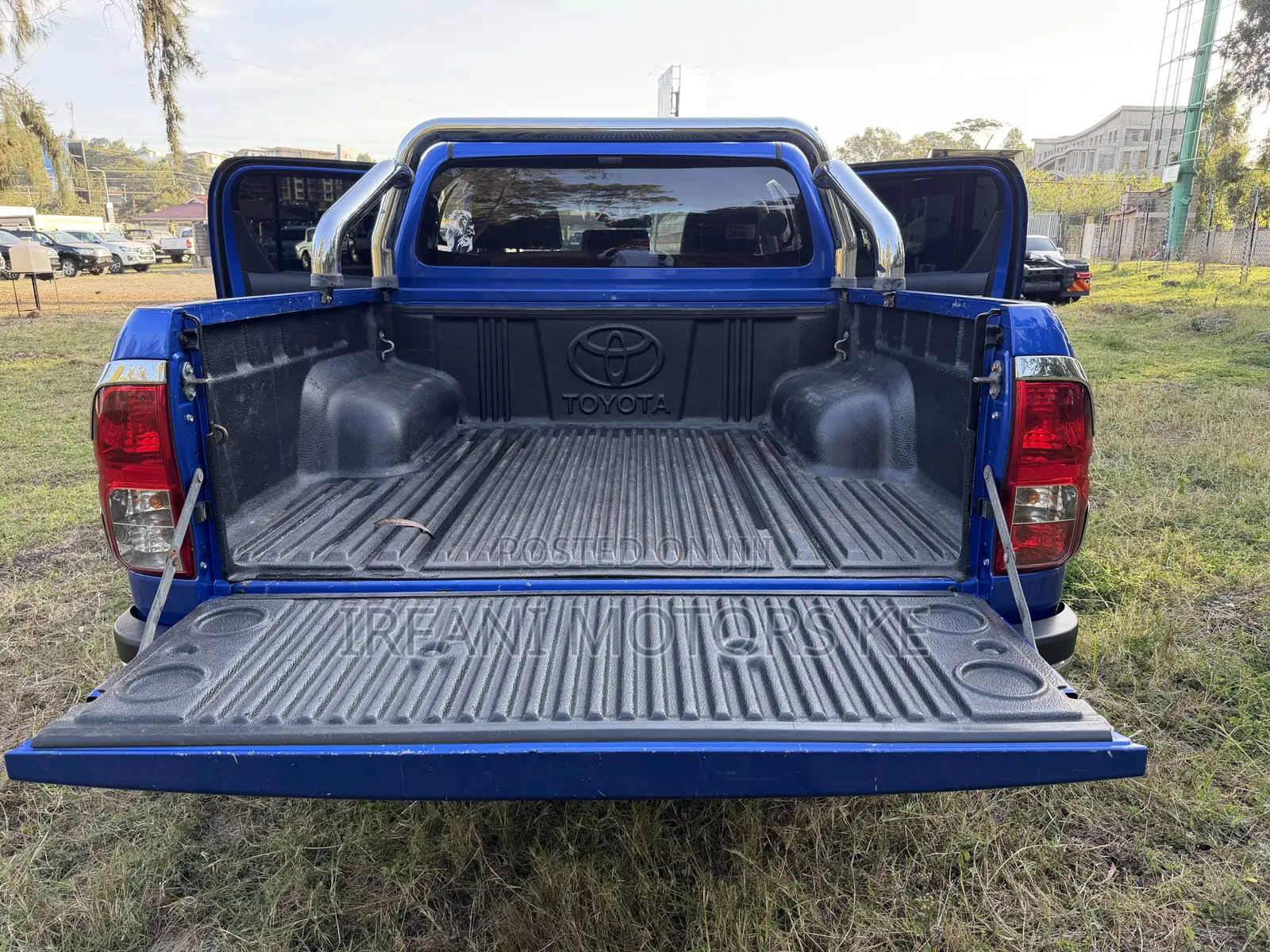 Toyota Hilux Revo Double Cab Deisel 2.4 AWD 2019 Blue