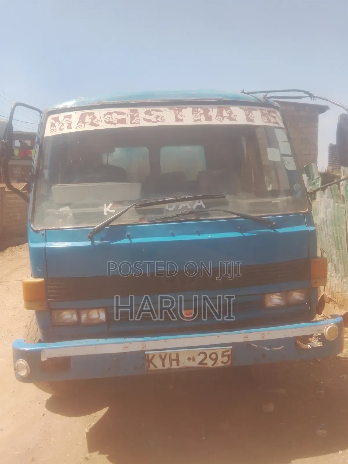 Isuzu ELF Truck 2009 Blue