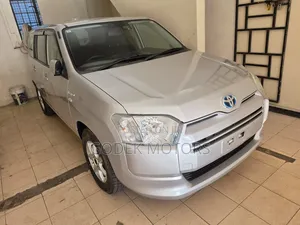 Toyota Succeed 2019 Silver