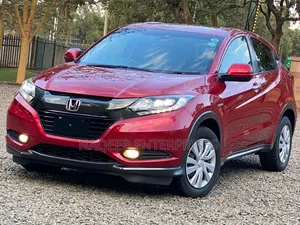 Honda Vezel 2018 Maroon