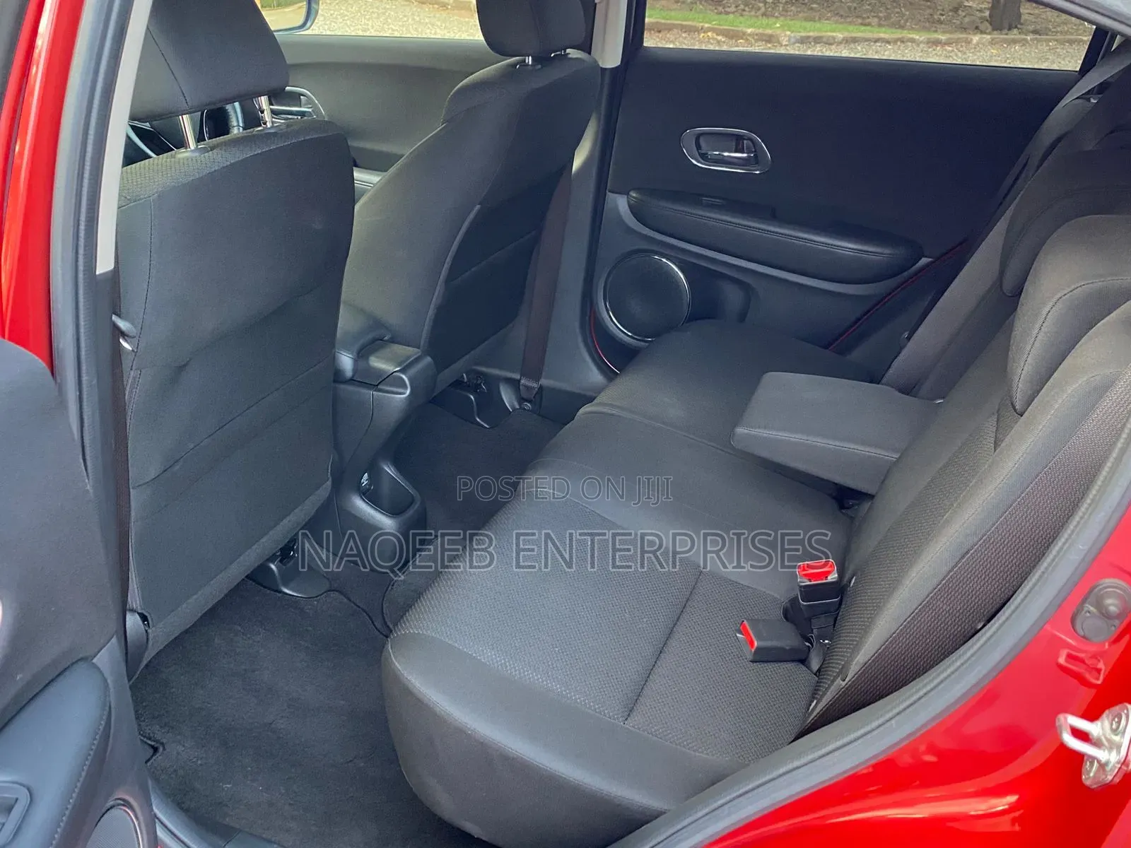 Honda Vezel 2018 Maroon