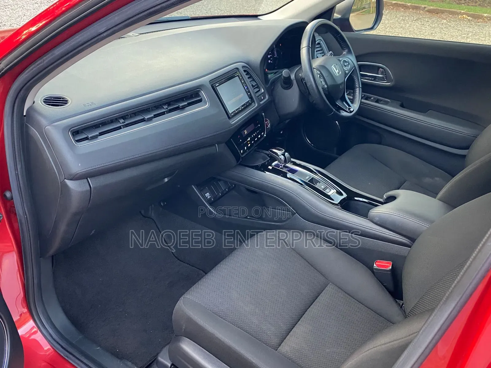 Honda Vezel 2018 Maroon