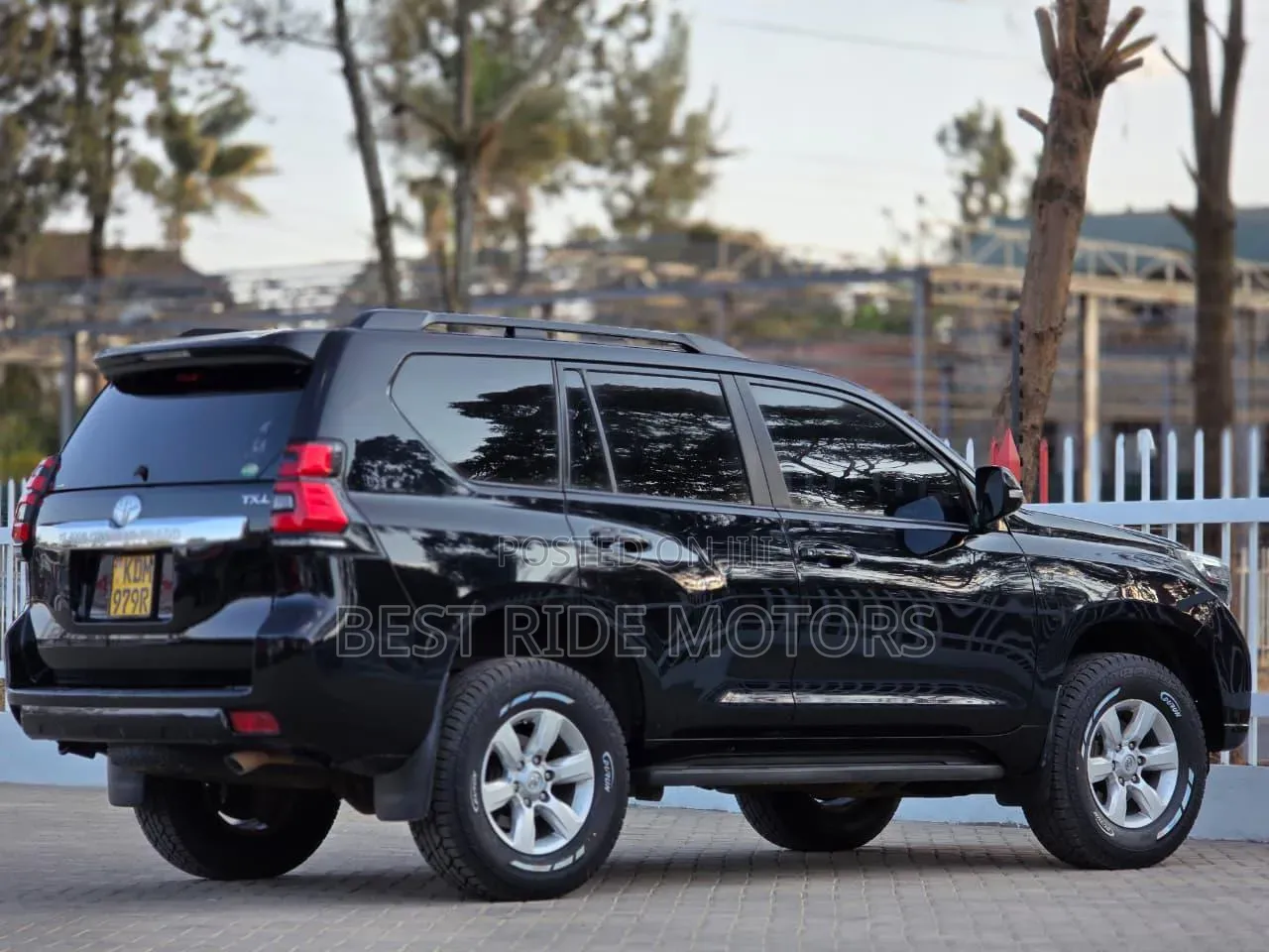 Toyota Land Cruiser Prado 2.8 2017 Black
