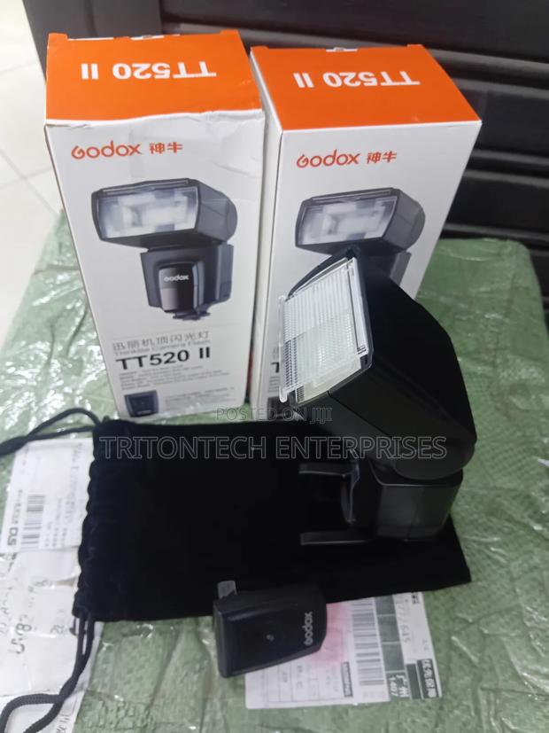 Level Up Your Lighting! 📸 Godox TT520 II Universal Wireless Flash