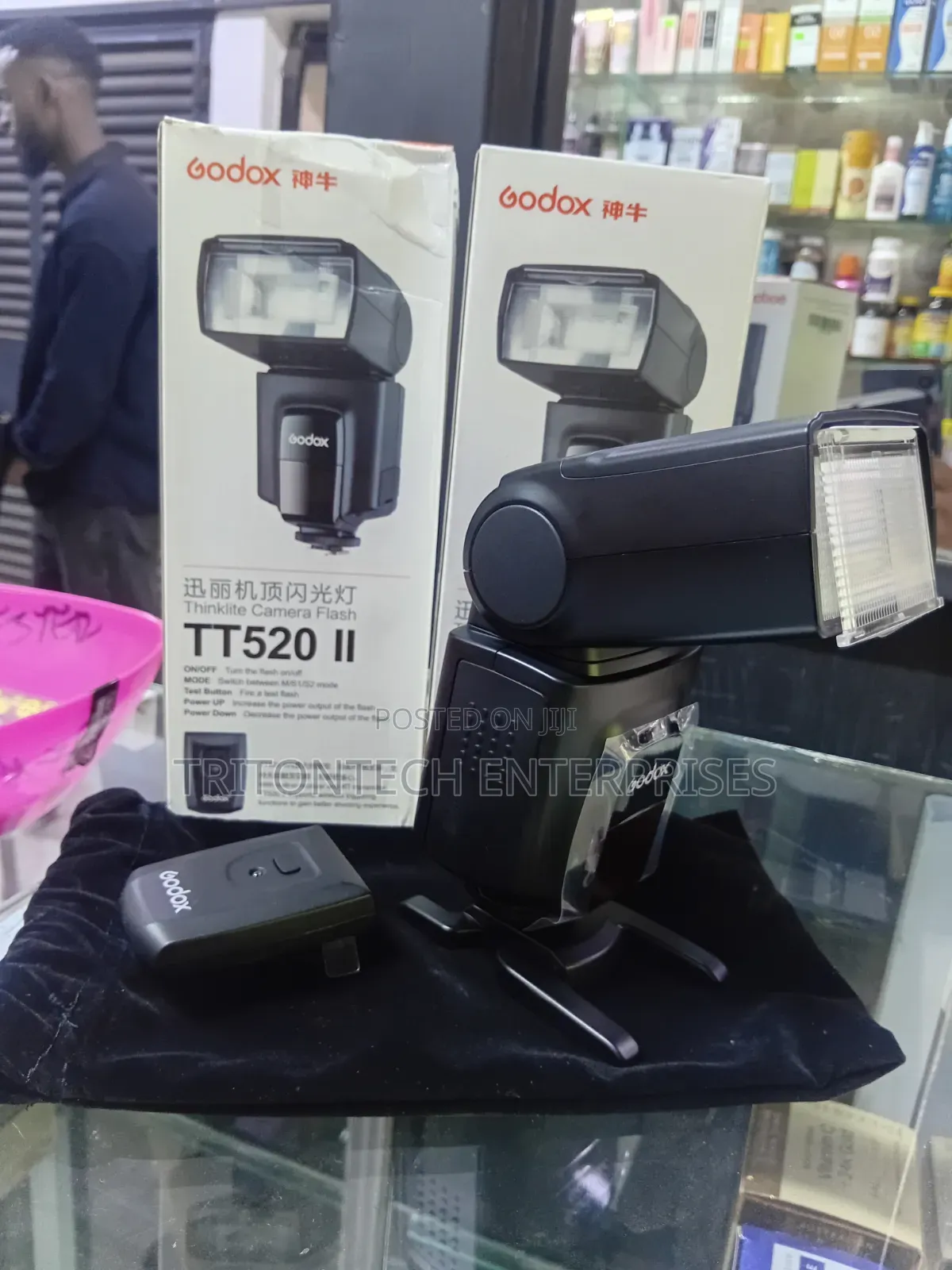Level Up Your Lighting! 📸 Godox TT520 II Universal Wireless Flash
