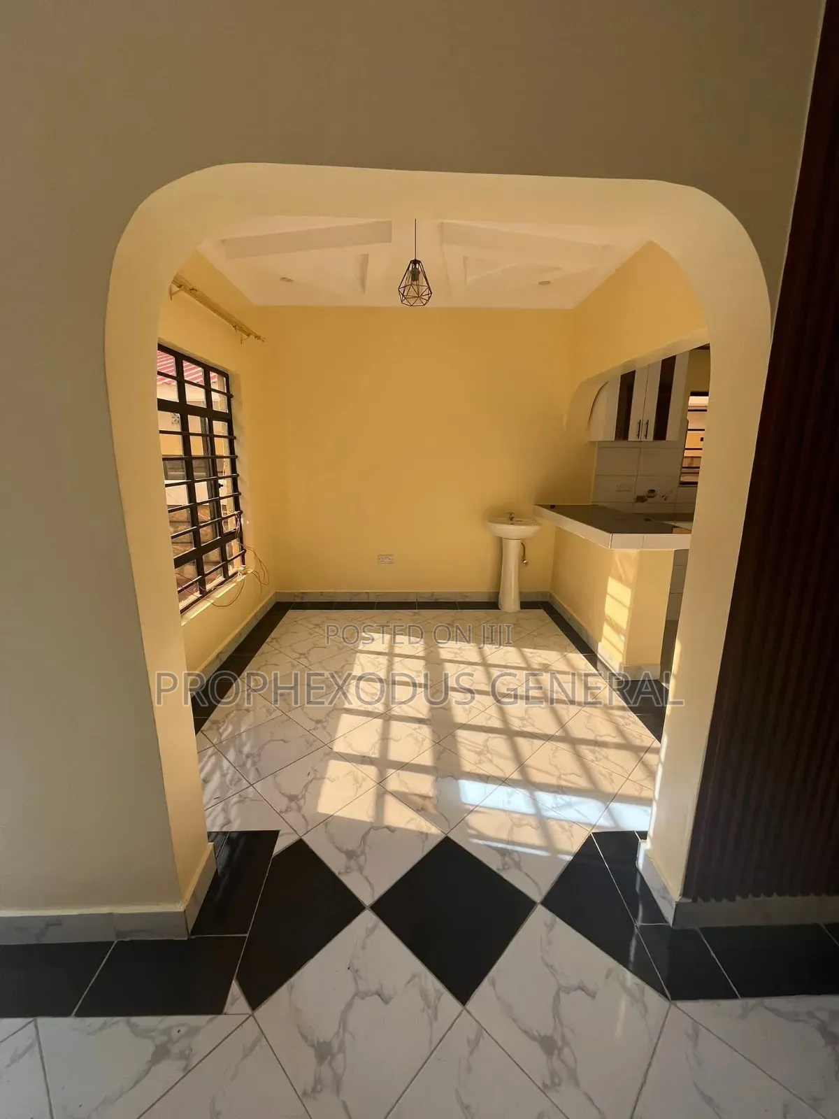 3bdrm Bungalow in Matasia for sale