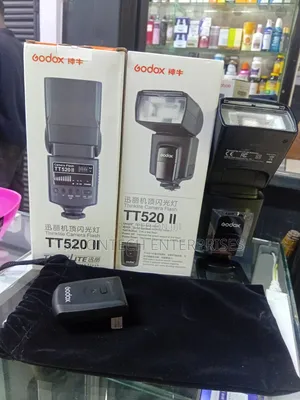 Godox TT520 II Speedlite – The Ultimate Flash for Photographers