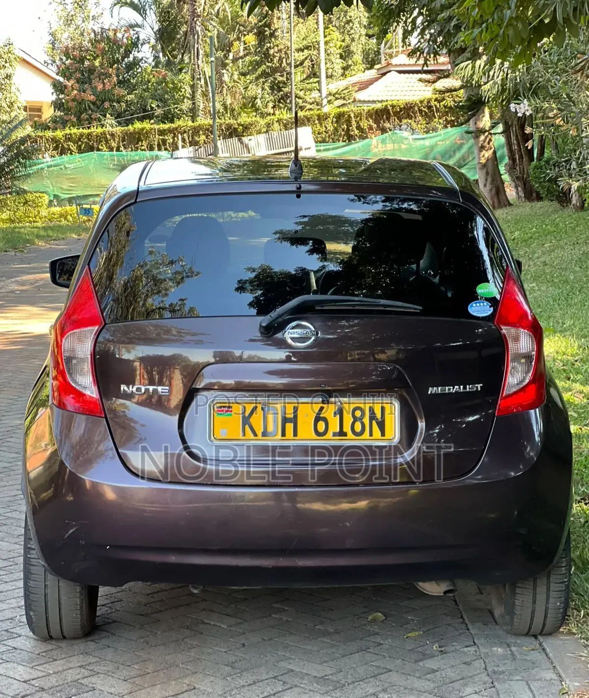 Nissan Note 2015 Maroon