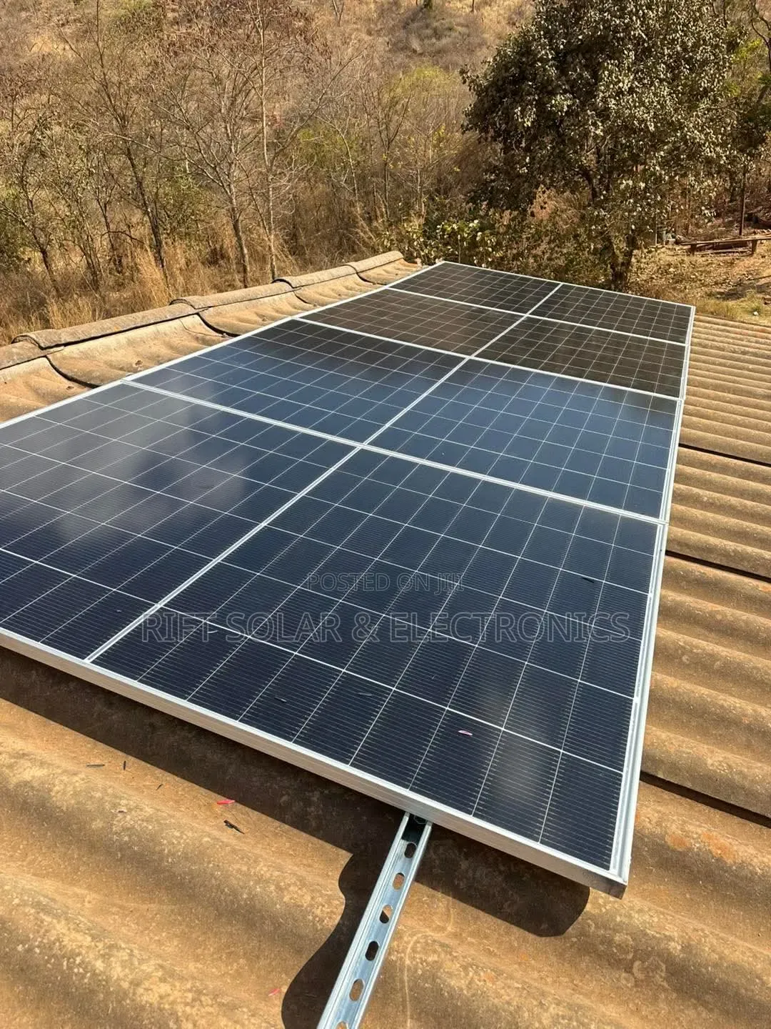Must 3.5kva - 5.12kwh Lithium - (6)615W Solar - Free Installation