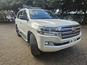 Toyota Land Cruiser 2018 Pearl