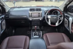 Toyota Land Cruiser Prado 2.8 2017 Black