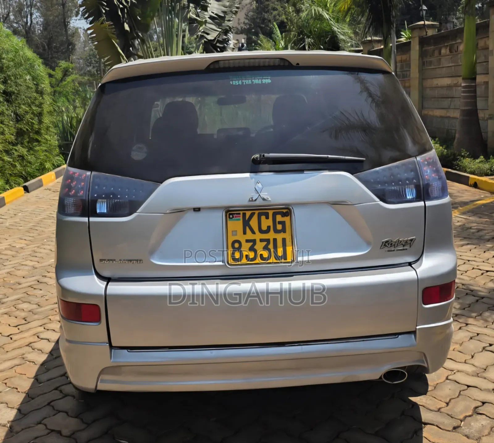 Mitsubishi Outlander 2010 Silver
