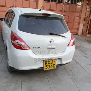 Nissan Tiida 2010 White