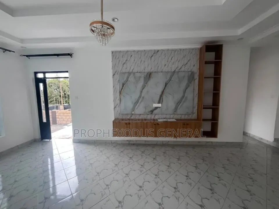 3bdrm Bungalow in Oluulua for sale