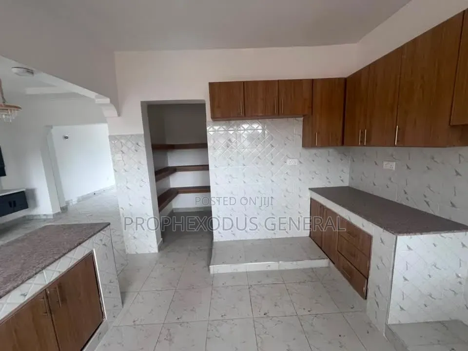 3bdrm Bungalow in Oluulua for sale