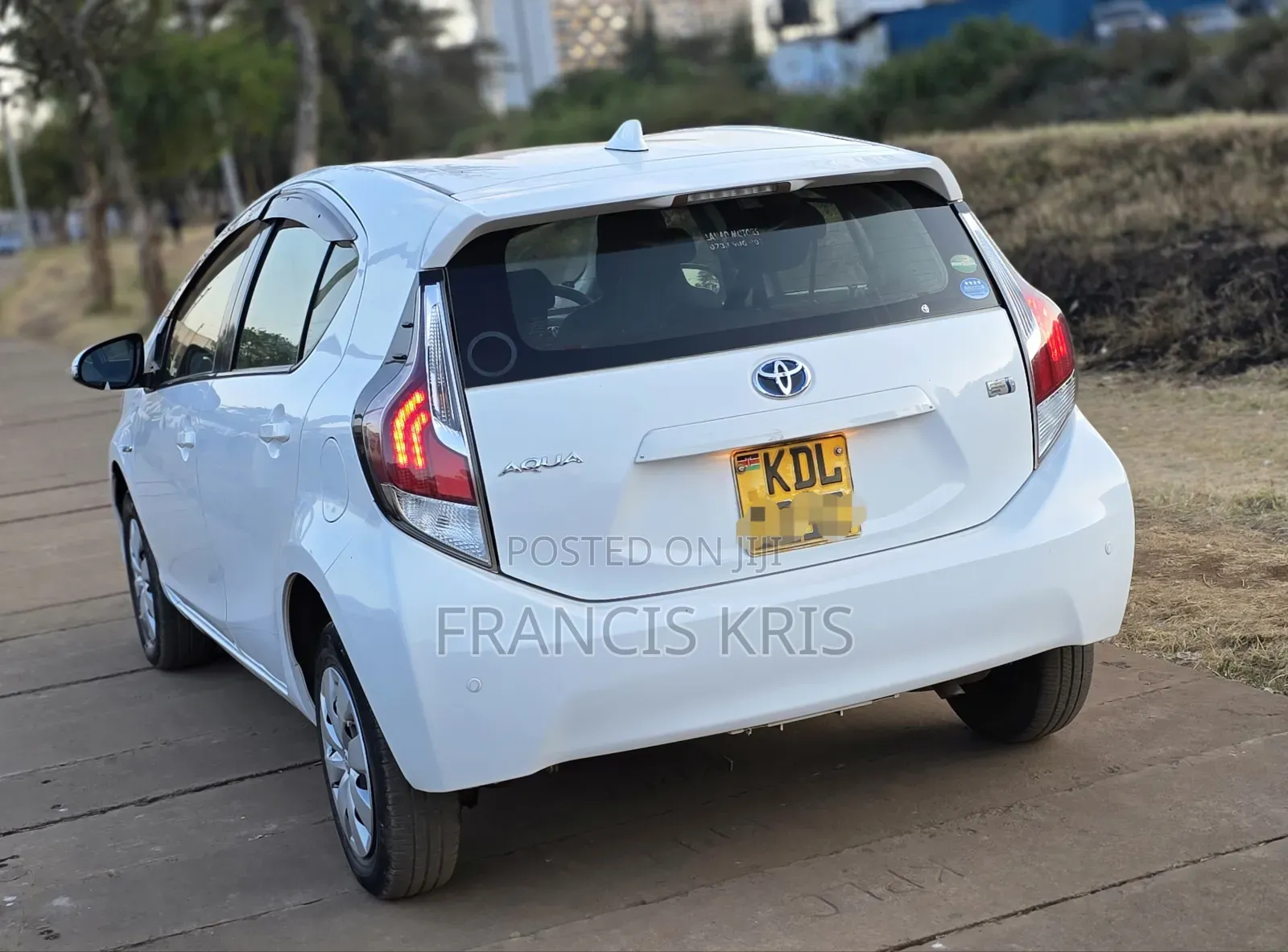 Toyota Aqua 2015 Off white