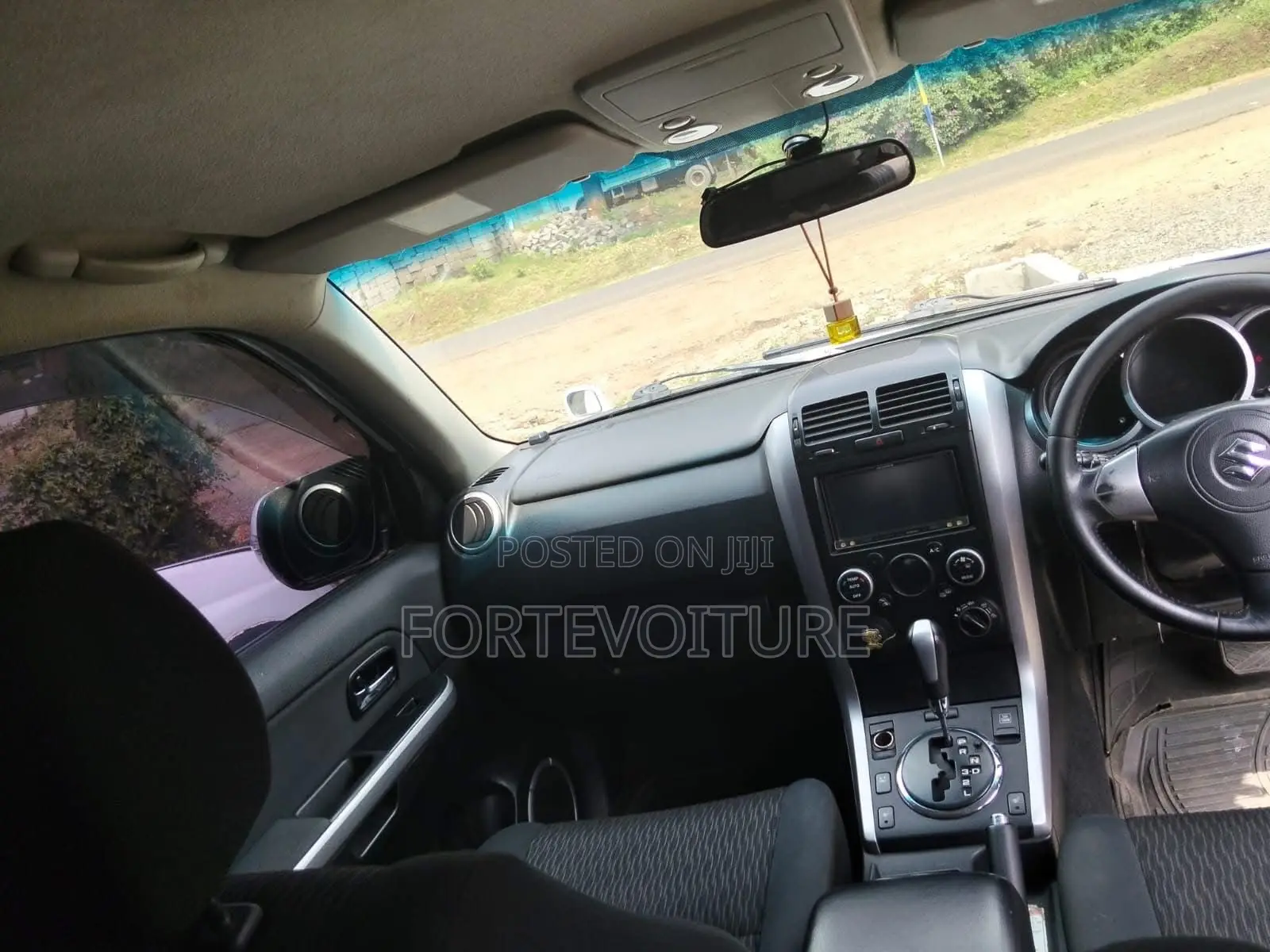 Suzuki Escudo 2013 White