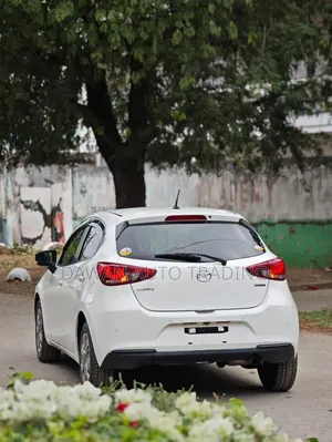 Mazda 2 2020 White