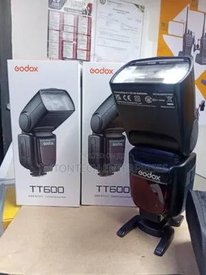 Godox TT600: Studio-Quality Power in Your Pocket
